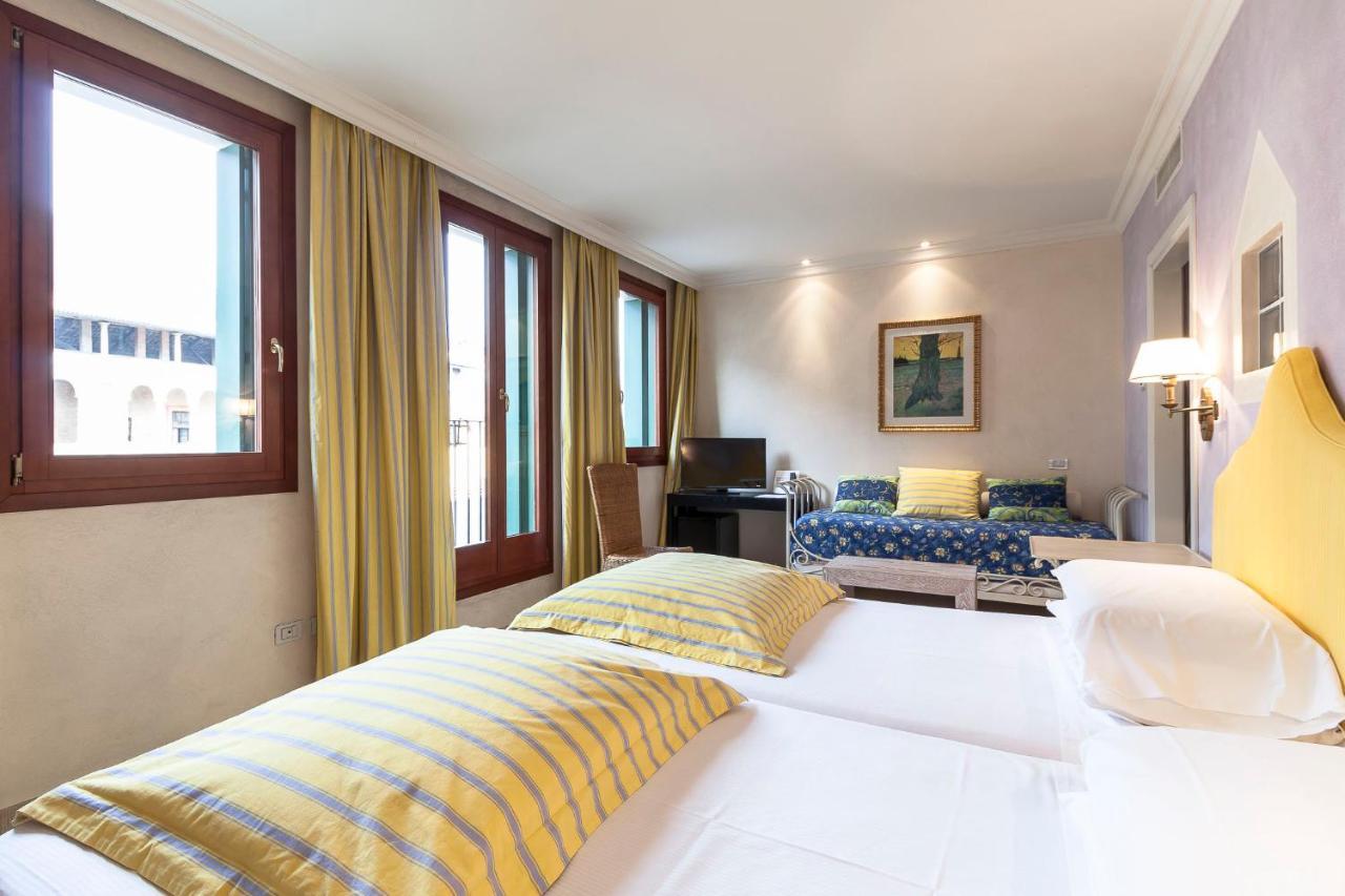 Charming Hotel Dei Chiostri Follina Buitenkant foto