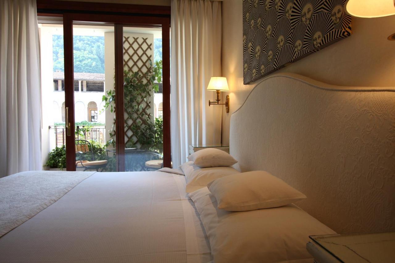 Charming Hotel Dei Chiostri Follina Buitenkant foto